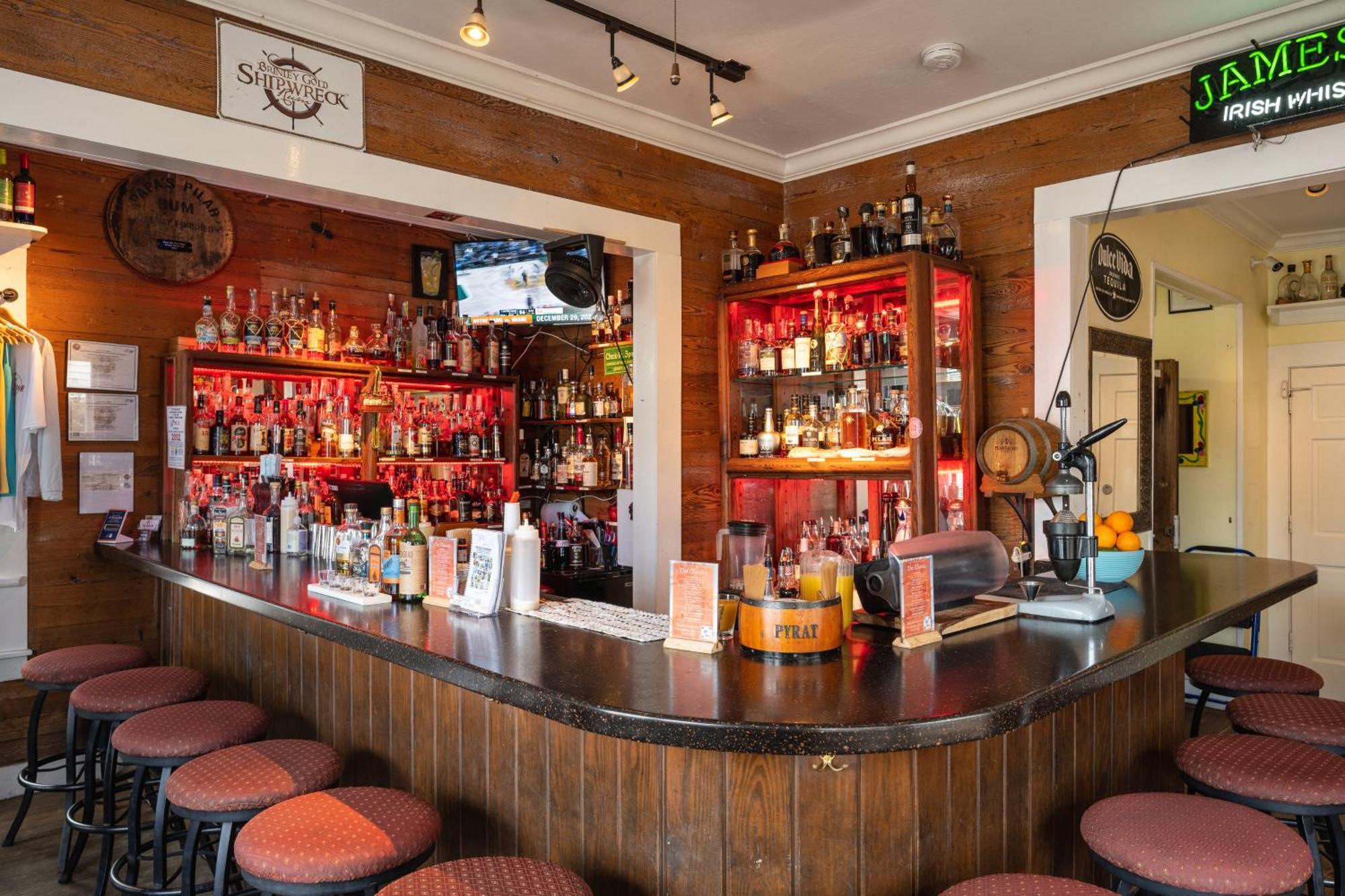 The Speakeasy Inn And Rum Bar Key West Ngoại thất bức ảnh